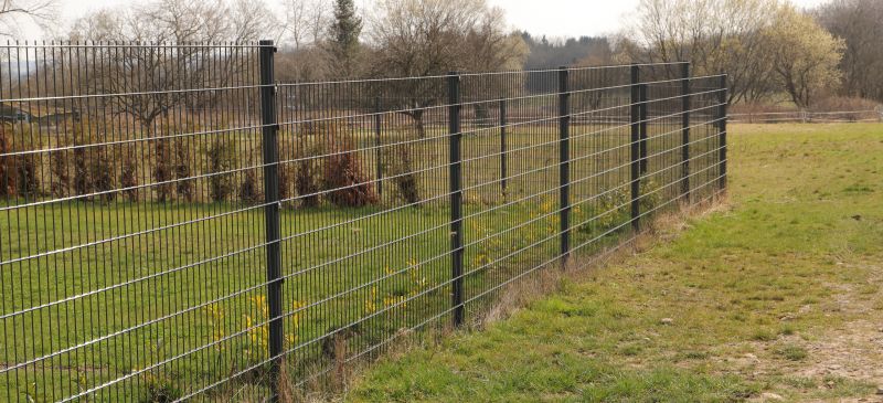 Farm-Style Wire Fence